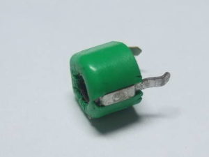 Trimmer/Adjustable capacitor 5.5pF-30pF100V CAP23