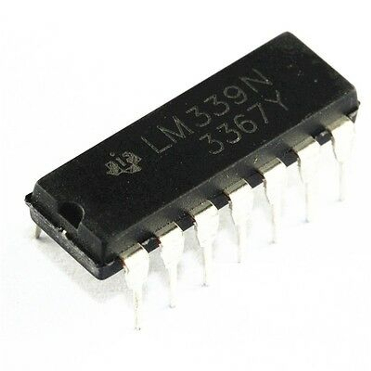 LM339N Quad Differential Comparators COM21, R32