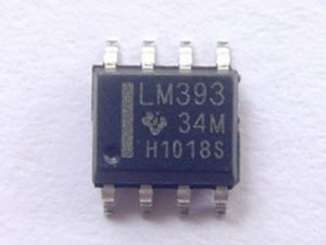 LM393 IC Comparator SO8 - SMD COM11