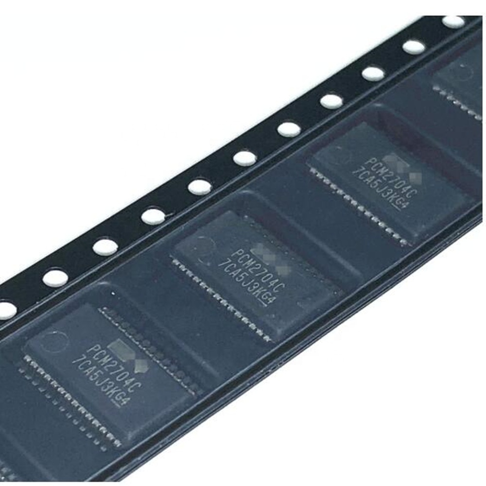 PCM2704 IC PCM2704DBR SSOP28 COM46